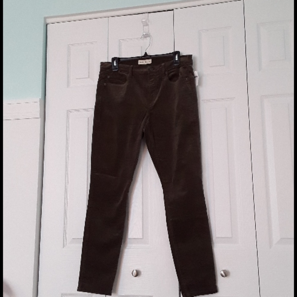 GAP True Skinny Leg Corduroy Pants